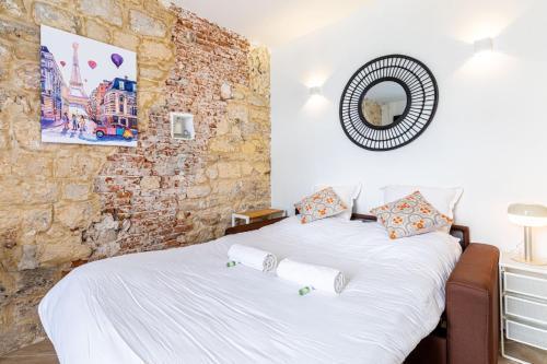 GuestReady - Charming Getaway in Le Marais - Tap to explore photos