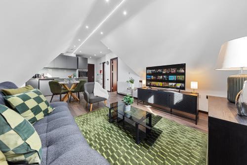 The Green Retreat - Unico Residences - Tap to explore photos