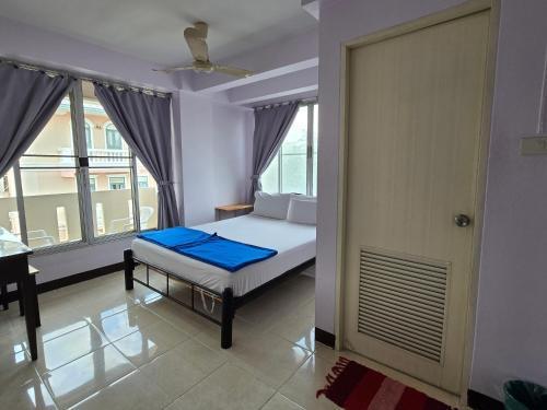 Bella Bella Riverview Room Type - Large Double Room