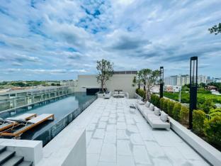 Radisson Hotel Don Mueang Bangkok - Tap to explore photos
