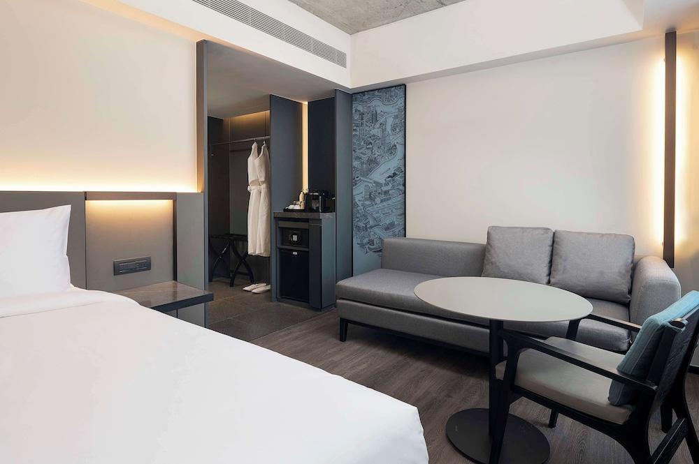 Radisson Hotel Don Mueang Bangkok - Tap to explore photos