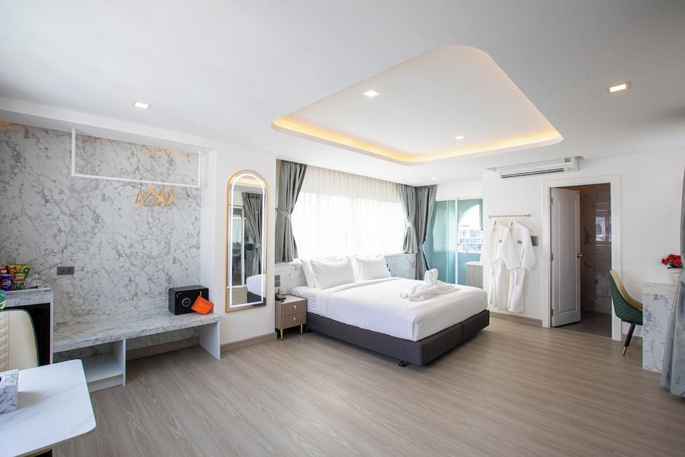 Airbus Hotel At Phawana Station Room Type - Corner King
