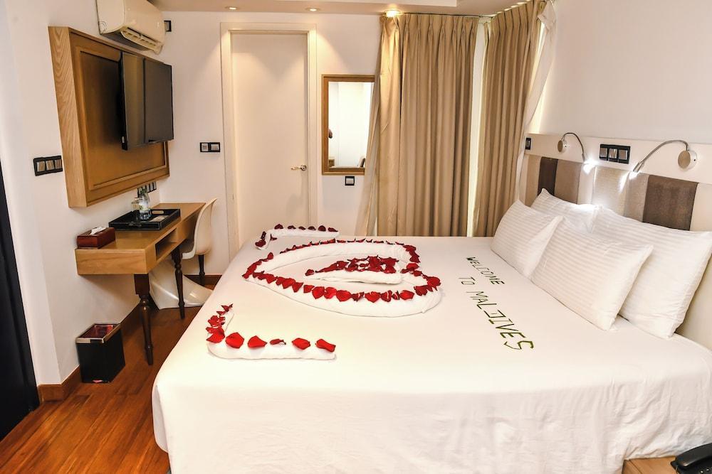 Beehive Premier Room Type - Superior Double Room, 1 Double Bed, City View Beehive Premier Room Type - Superior Double Room, 1 Double Bed, City View