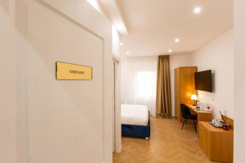 Vatican Luxury Rooms - LR Collection Room Type - Triple Room