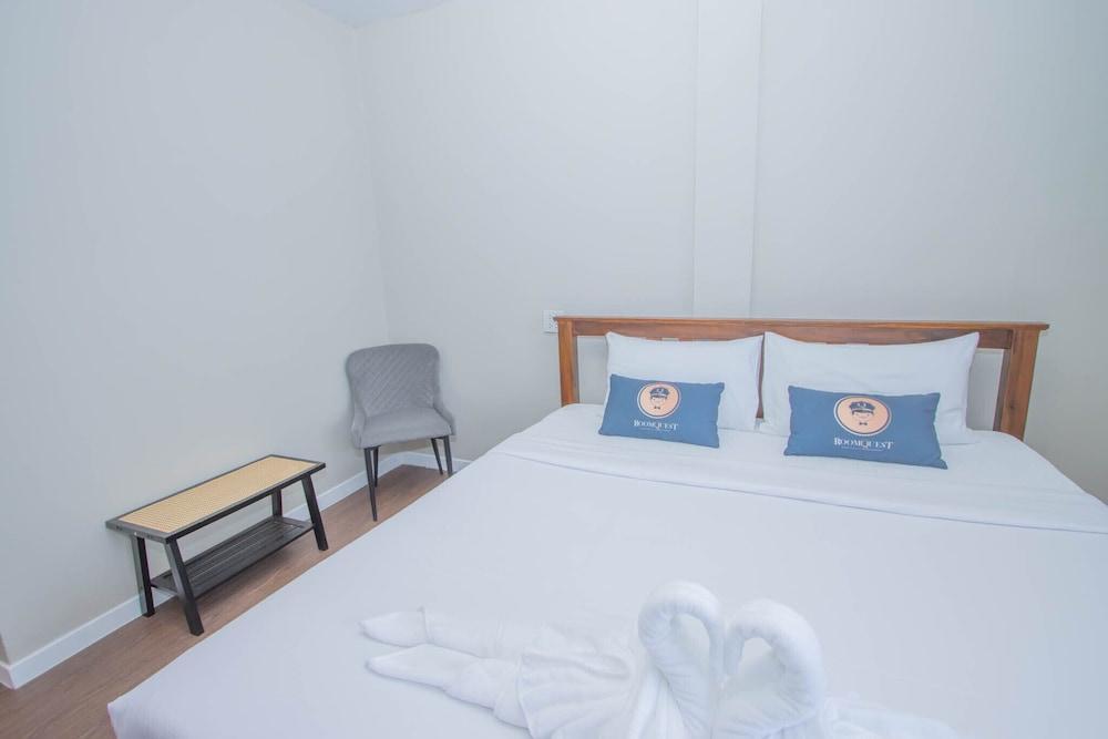 The Va Phuket Patong Room Type - Deluxe Room, 1 Bedroom, Partial Ocean View