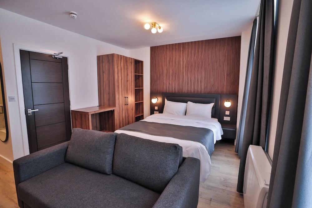 Finsbury Rose Room Type - Luxury Quadruple Room