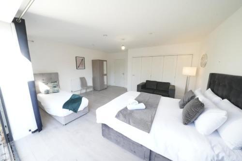 Ealing Broadway Great Stay 7-Minute Walk from the Underground Room Type - Deluxe Triple Room