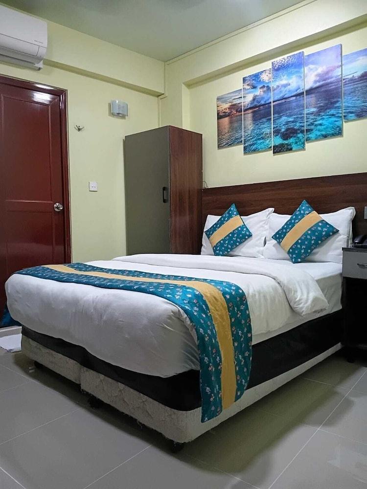 TOURIST INN Room Type - DELUXE ROOM