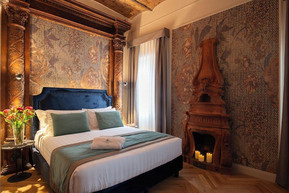H77 Apartments - Maison D'Art Collection Room Type - Superior Apartment
