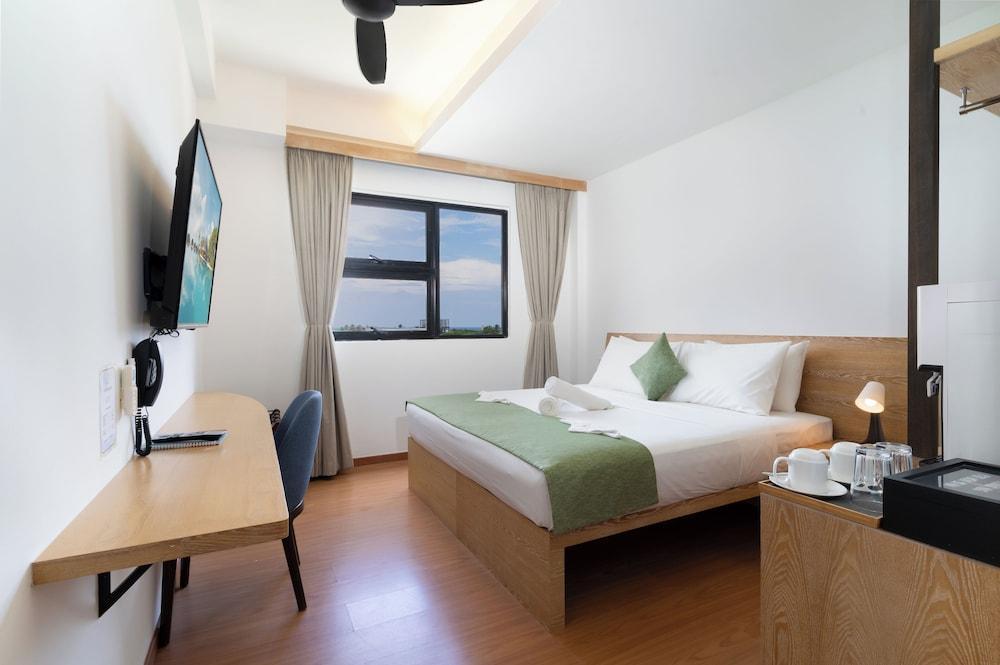Ranthari Hotel and Spa Ukulhas Maldives Room Type - Deluxe Double Room, Sea View