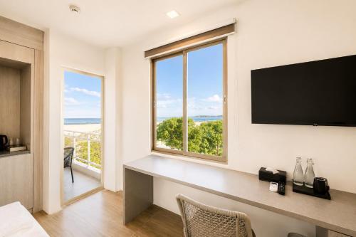 Avyanna Gulhi Beach Hotel Room Type - Twin Room with Balcony