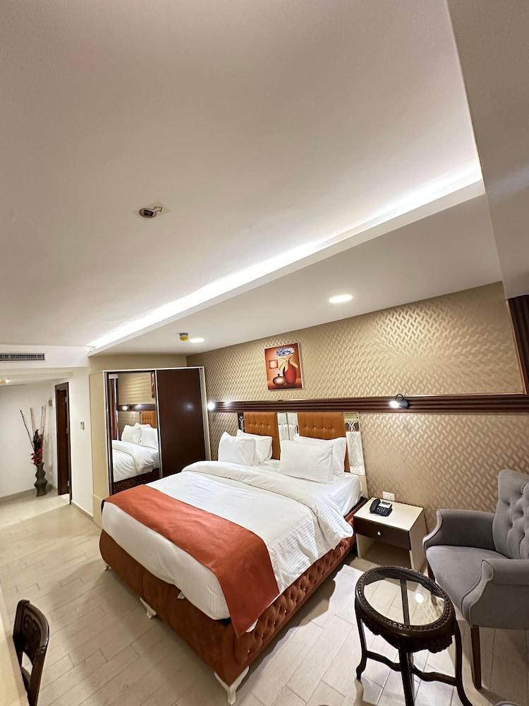 Londrina Hotel - Tap to explore photos