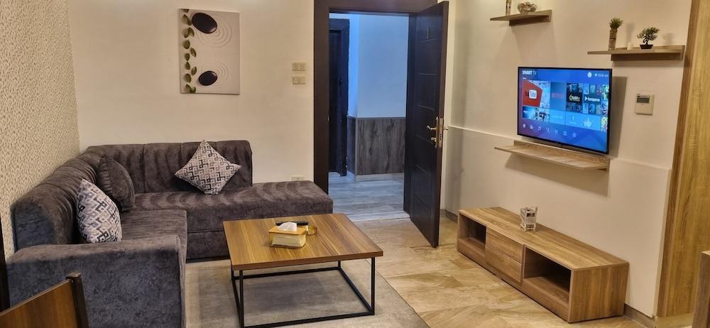 Unique 2bedroom at Abdoun 001 Room Type - Apartment, 2 Bedrooms, Accessible, Smoking Unique 2bedroom at Abdoun 001 Room Type - Apartment, 2 Bedrooms, Accessible, Smoking