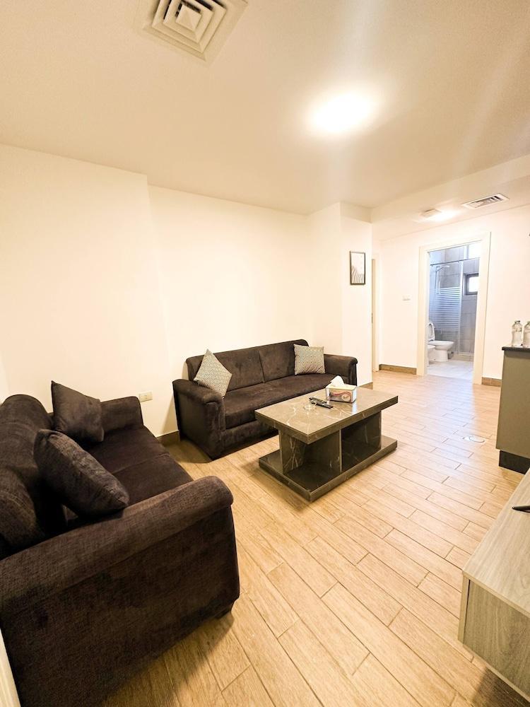 Central Apartment For Rent 29 Room Type - Apartment, 1 Bedroom, Accessible, Smoking
