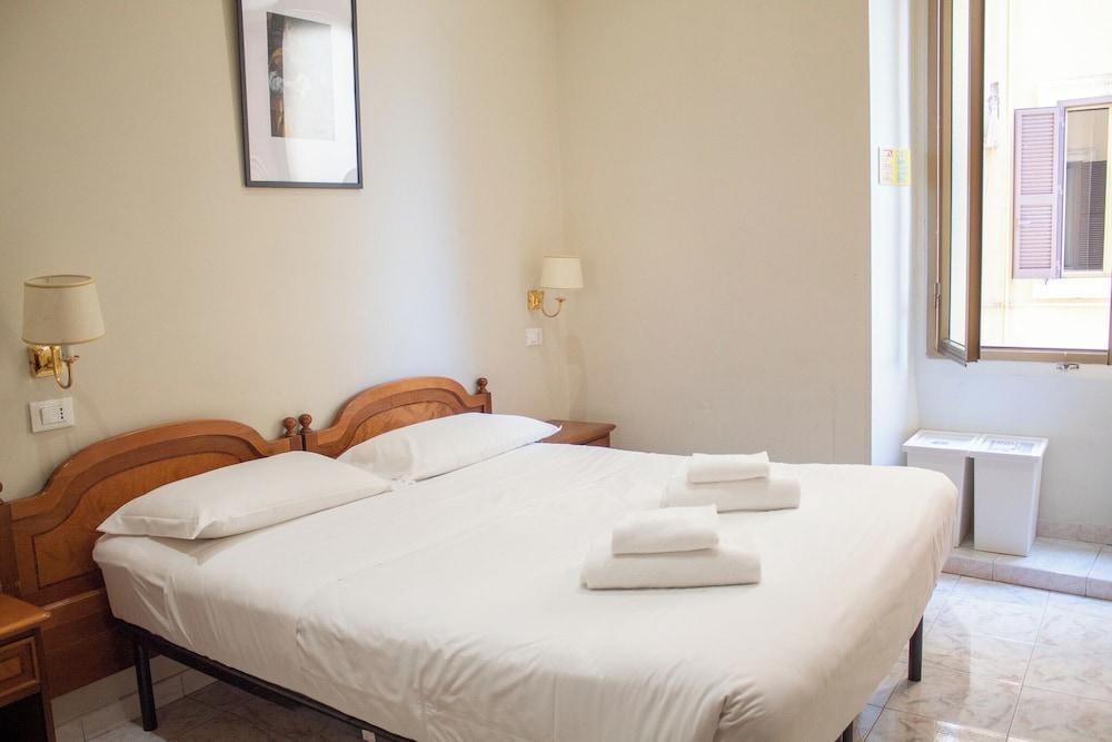 YellowSquare Rome Room Type - Standard Single Room