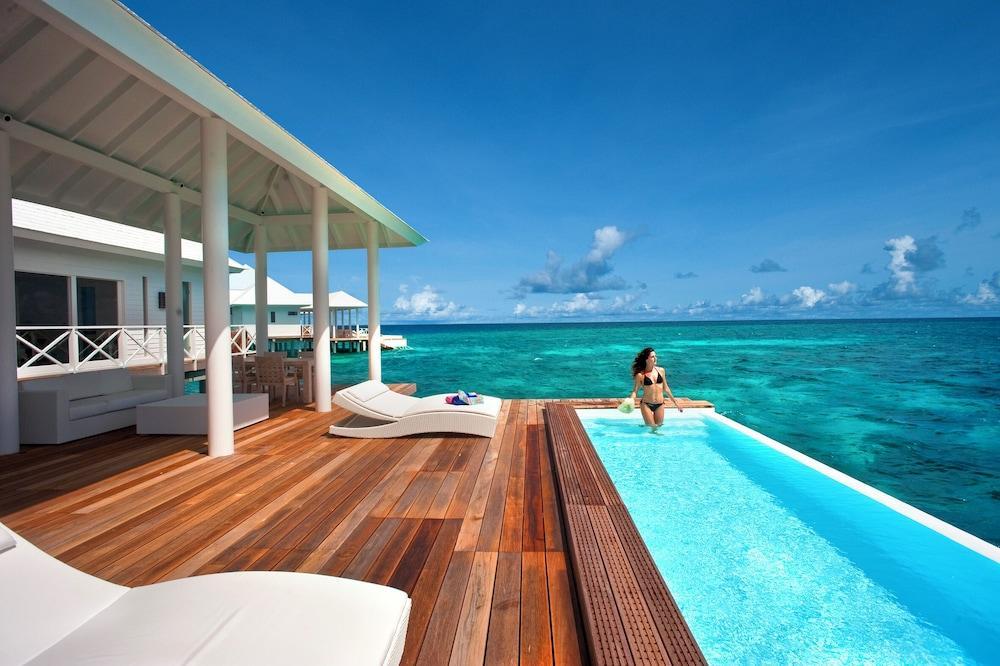 Diamonds Thudufushi Maldives Resort & Spa - Tap to explore photos