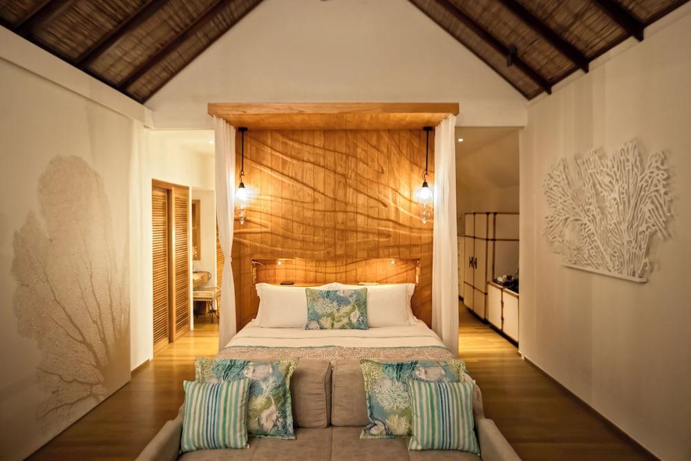 Constance Moofushi Maldives - All Inclusive - Tap to explore photos