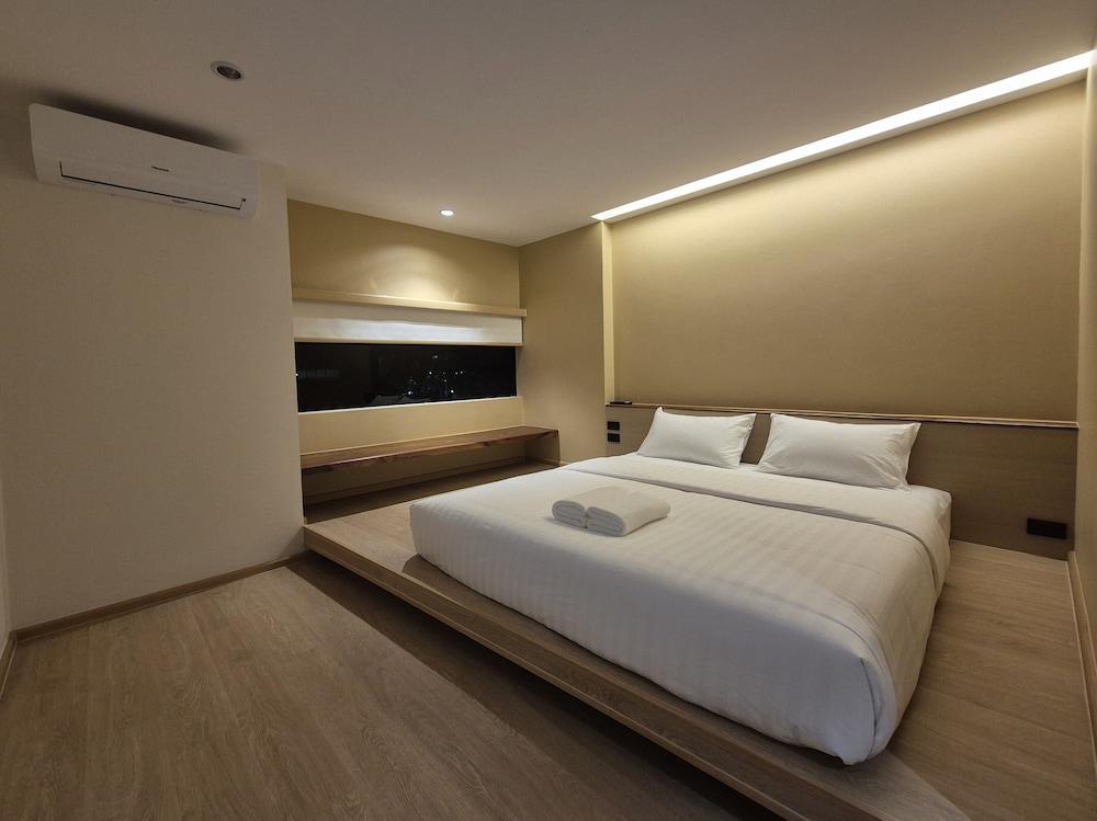 The Publyc Hotel Room Type - Double Room, Non Smoking, City View