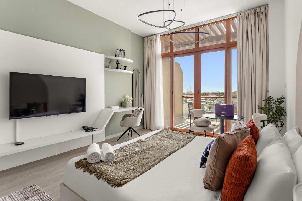 Silkhaus Chic Studio with Pool Access