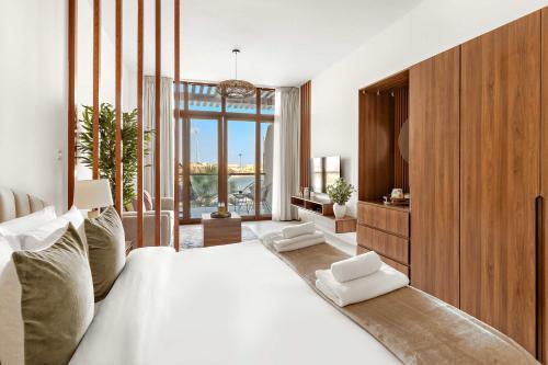 Silkhaus Cozy Seashore Studio in Palm Jumeirah - Tap to explore photos