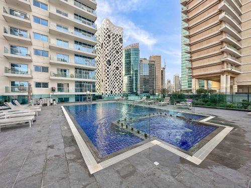Silkhaus luxurious 1BDR in AG Tower, Business Bay - Tap to explore photos