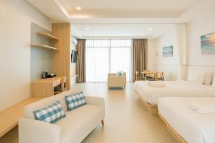 Sea Side Ao Nang Landmark Night Market Krabi