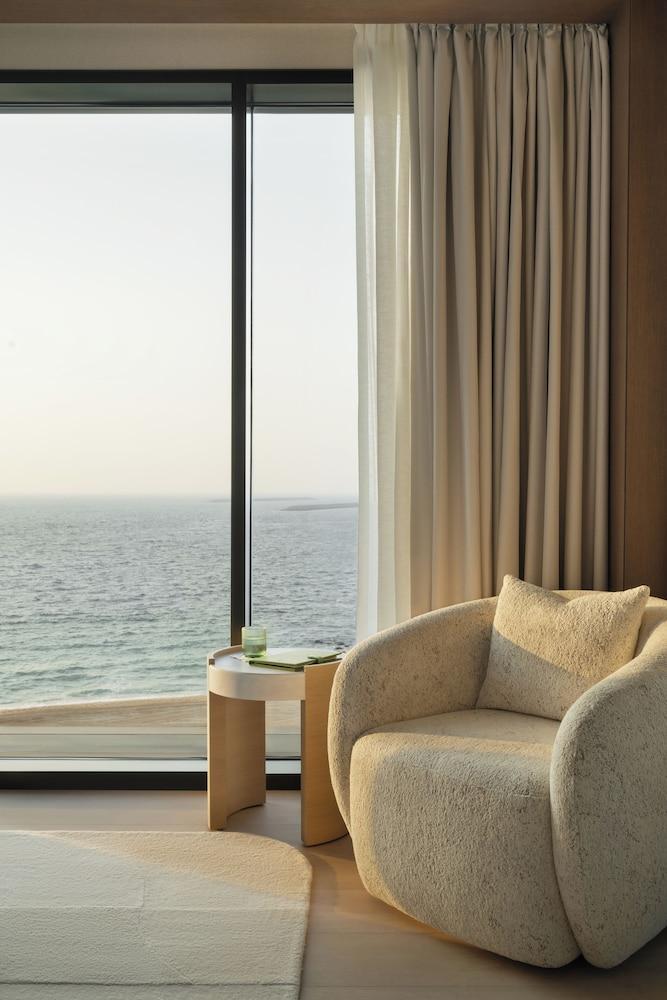 Delano Dubai Room Type - Suite, Terrace (Breaking Waves) Delano Dubai Room Type - Suite, Terrace (Breaking Waves)