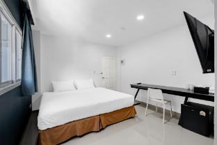 Terminal2 Phuket Hotel Room Type - Standard King Room