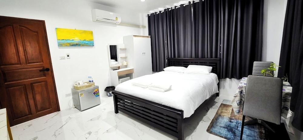 Tiny Island Lake Lodge Room Type - Standard Room, 1 King Bed