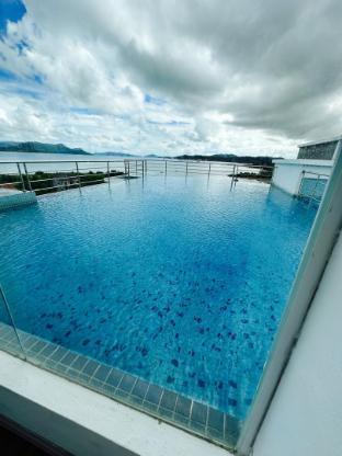 MAYA Sea View Families Suite Apartment + Sky Pool - Tap to explore photos