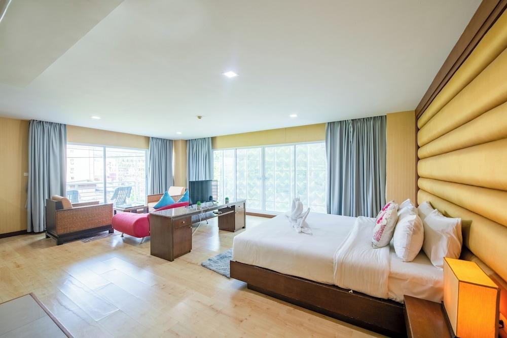 The Kris Resort Hotel Room Type - Primier Room