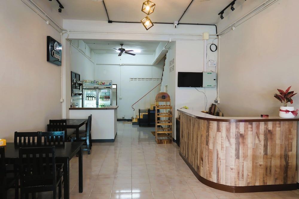 Bed Station Hostel Krabi - Tap to explore photos