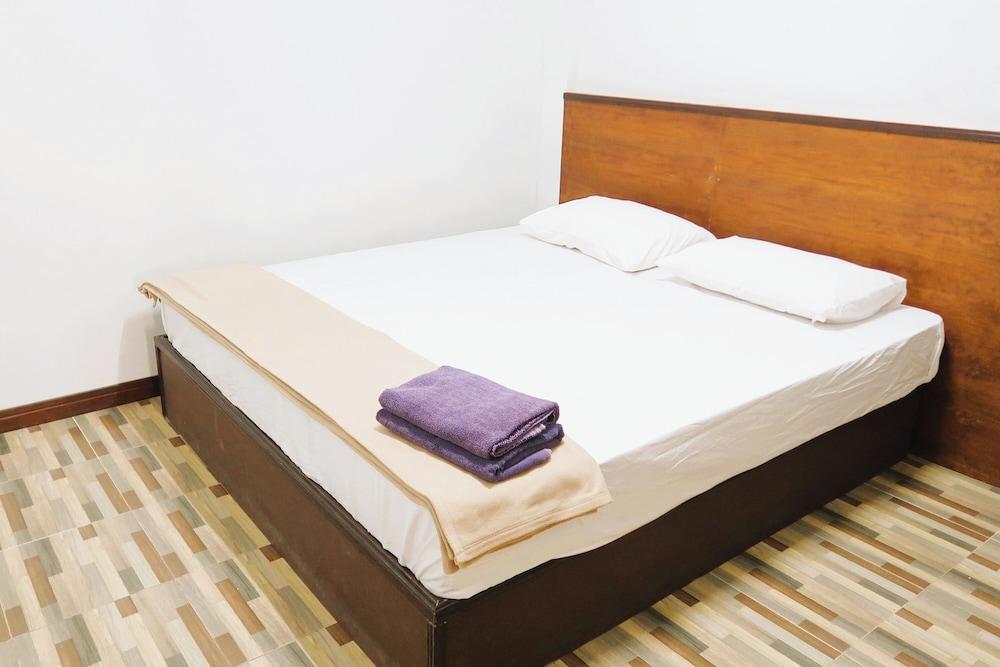 Bed Station Hostel Krabi Room Type - Double Bed Room with Shared Bathroom