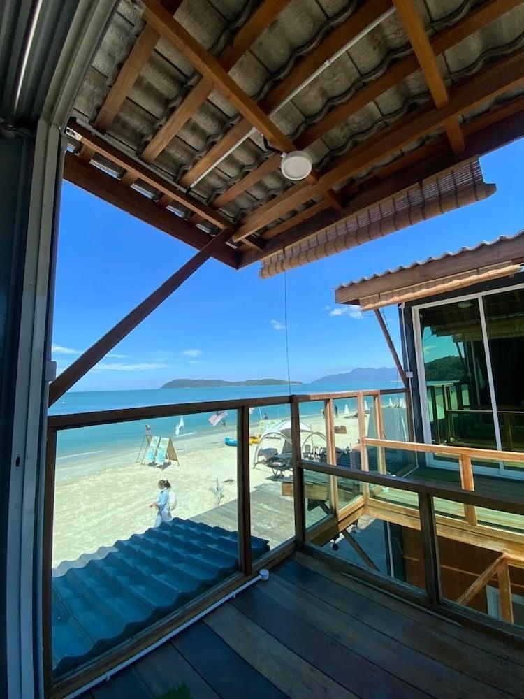 Cenanghill Beachfront Langkawi Room Type - Deluxe Suite, Sea View
