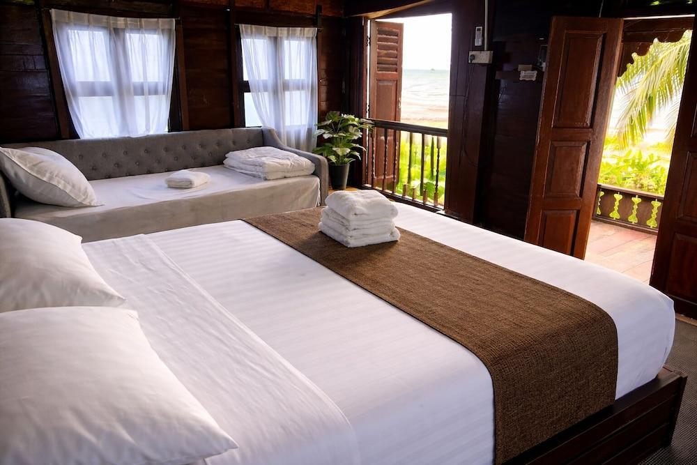 Cenanghill Beachfront Langkawi Room Type - Family Villa, Beach View