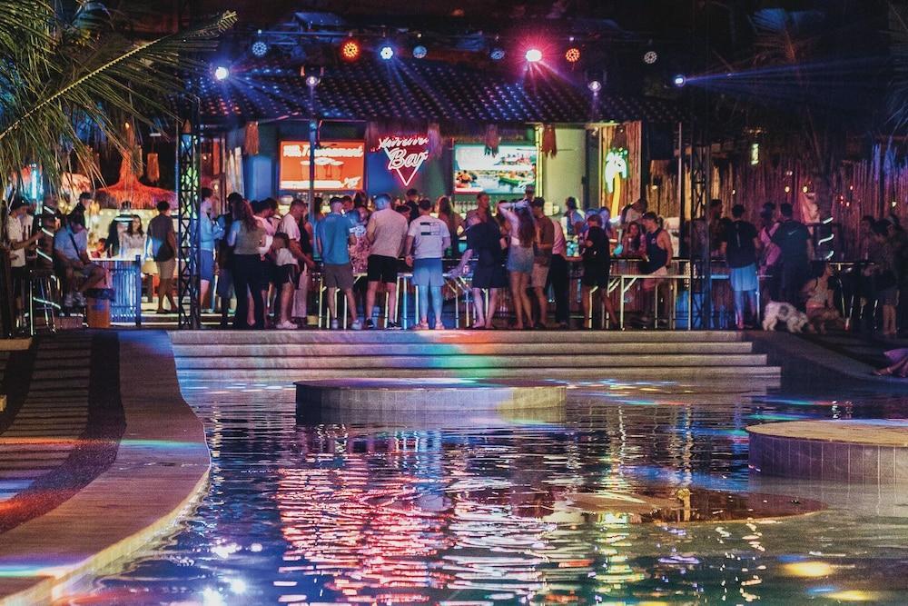 Summer Club and Hostel Ao Nang