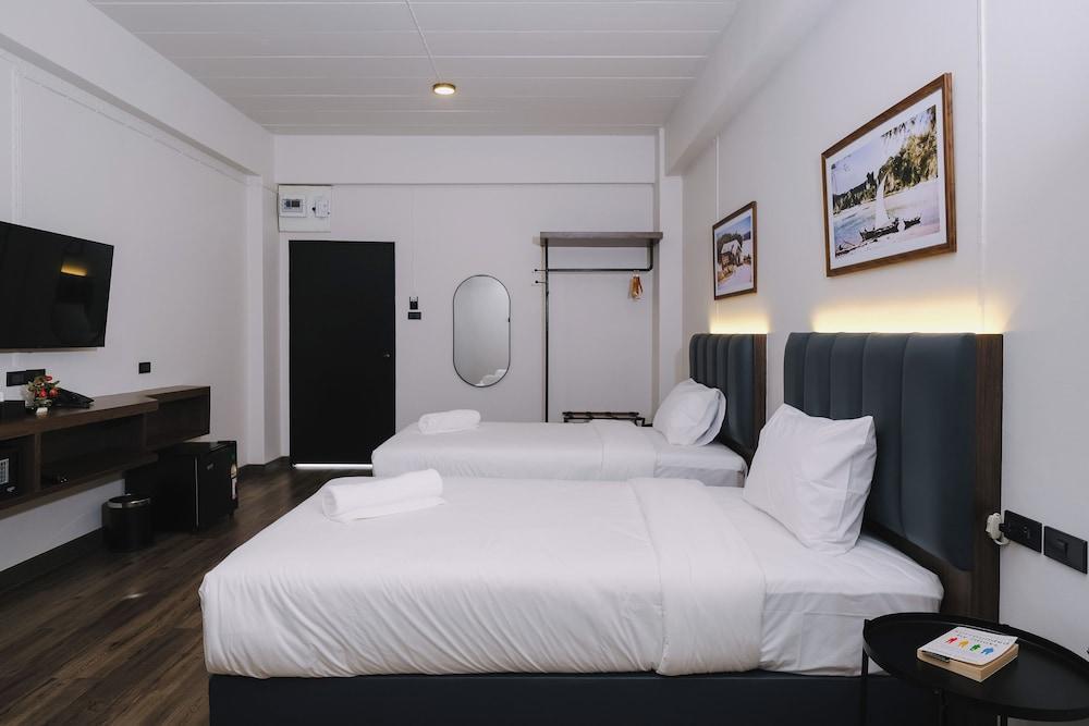 Raya Hotel Krabi Room Type - Standard Double Room, Balcony