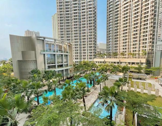 ARRAM | No.215 | Next to TA Mall with FAST Wi-Fi!