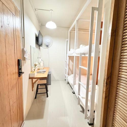 Yoi Hotel krabi Room Type - Japanese-Style Quadruple Room No Window