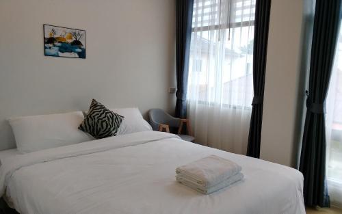 Sandy hotel Room Type - Standard Queen Room