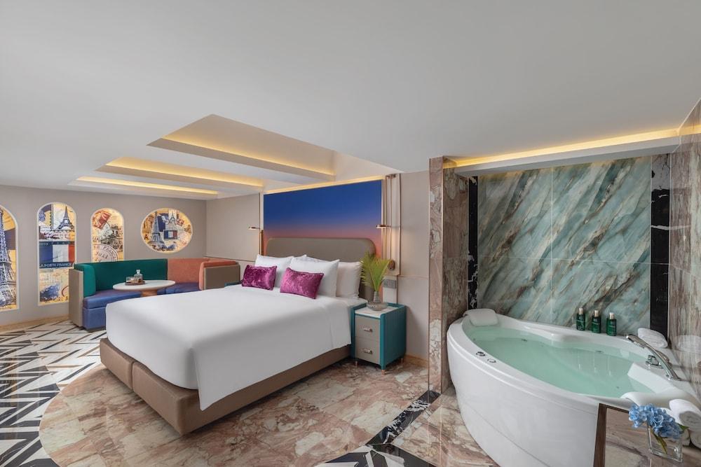Pipa Hotel Bangkok Sukhumvit 11 Room Type - PIPA Jacuzzi with club privileges Pipa Hotel Bangkok Sukhumvit 11 Room Type - PIPA Jacuzzi with club privileges