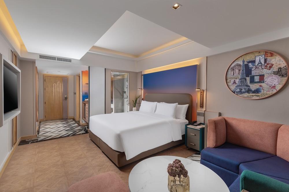 Pipa Hotel Bangkok Sukhumvit 11 Room Type - Grande Deluxe King