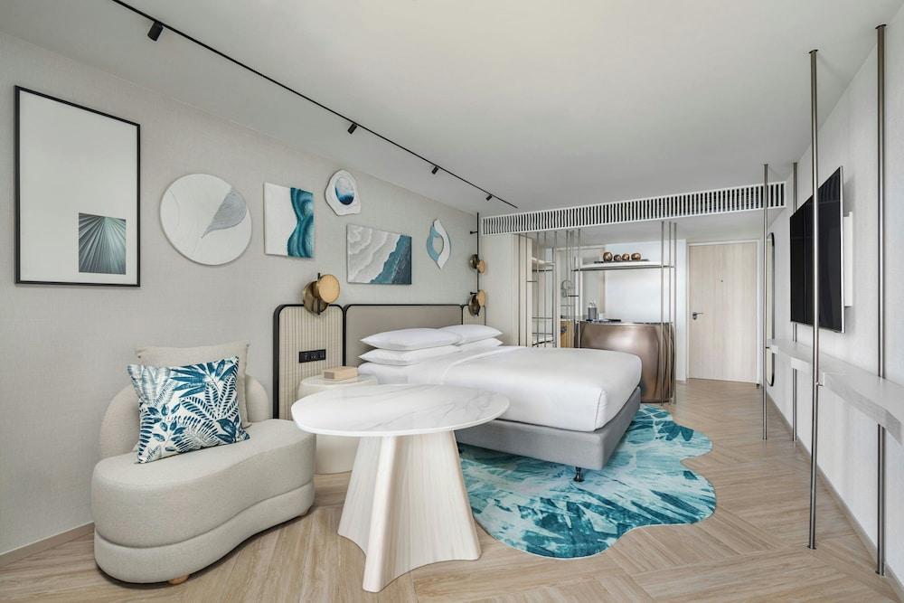Pattaya Marriott Resort and Spa - Tap to explore photos