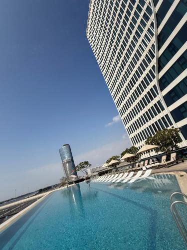 Capital Suites Hotel & Residences