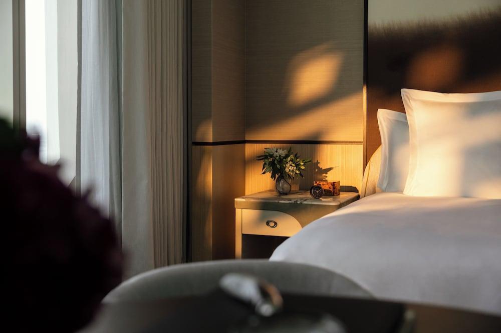 Rosewood Doha Room Type - Lusail View Junior Suite