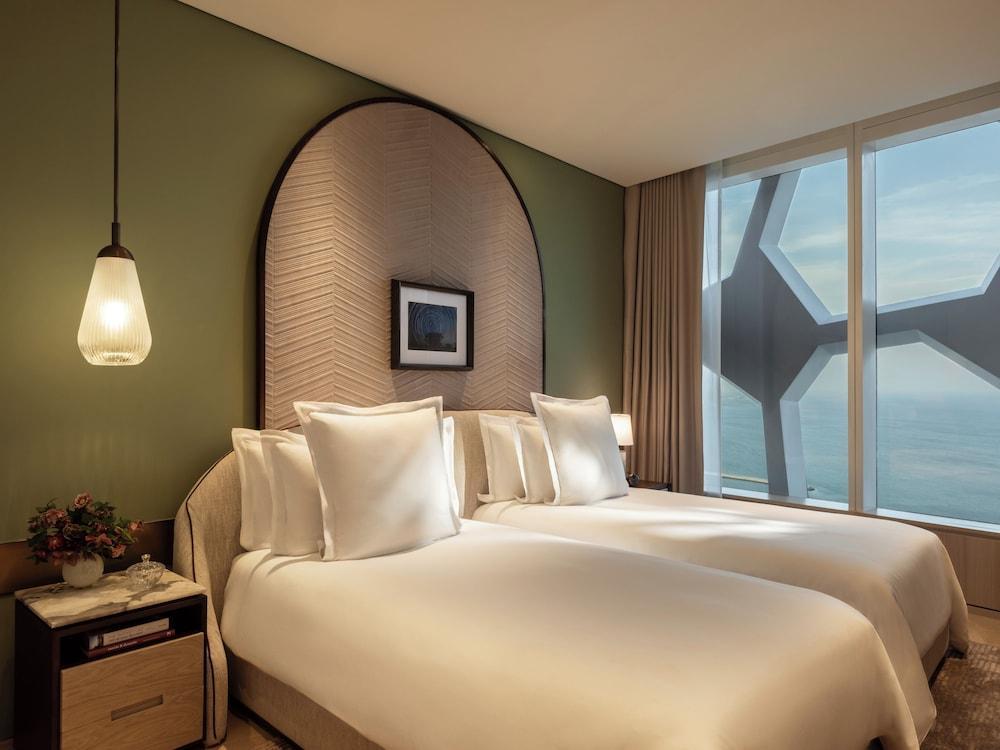 Rosewood Doha Room Type - Deluxe Twin Lusail View Room