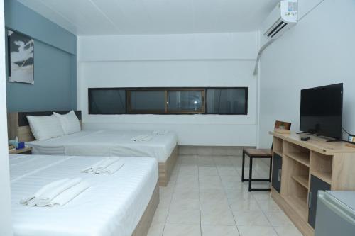 Happy Inn Patong Room Type - Family Room