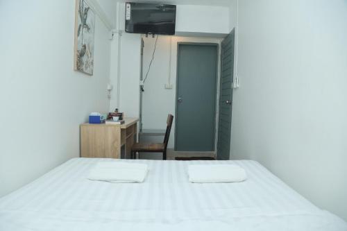 Happy Inn Patong Room Type - Standard Double Room