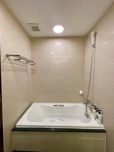 Dee Residence Phuket - Deluxe 2-Bedroom Apartment Room Type - Apartment with Pool View 