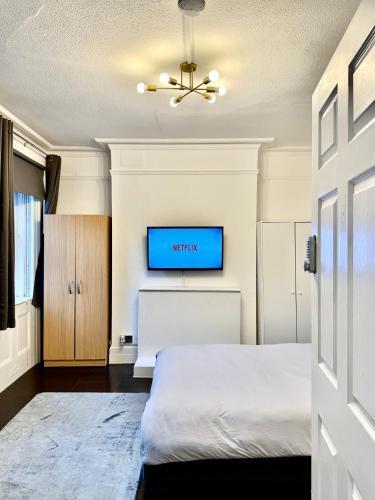 The Prestige Suite - London